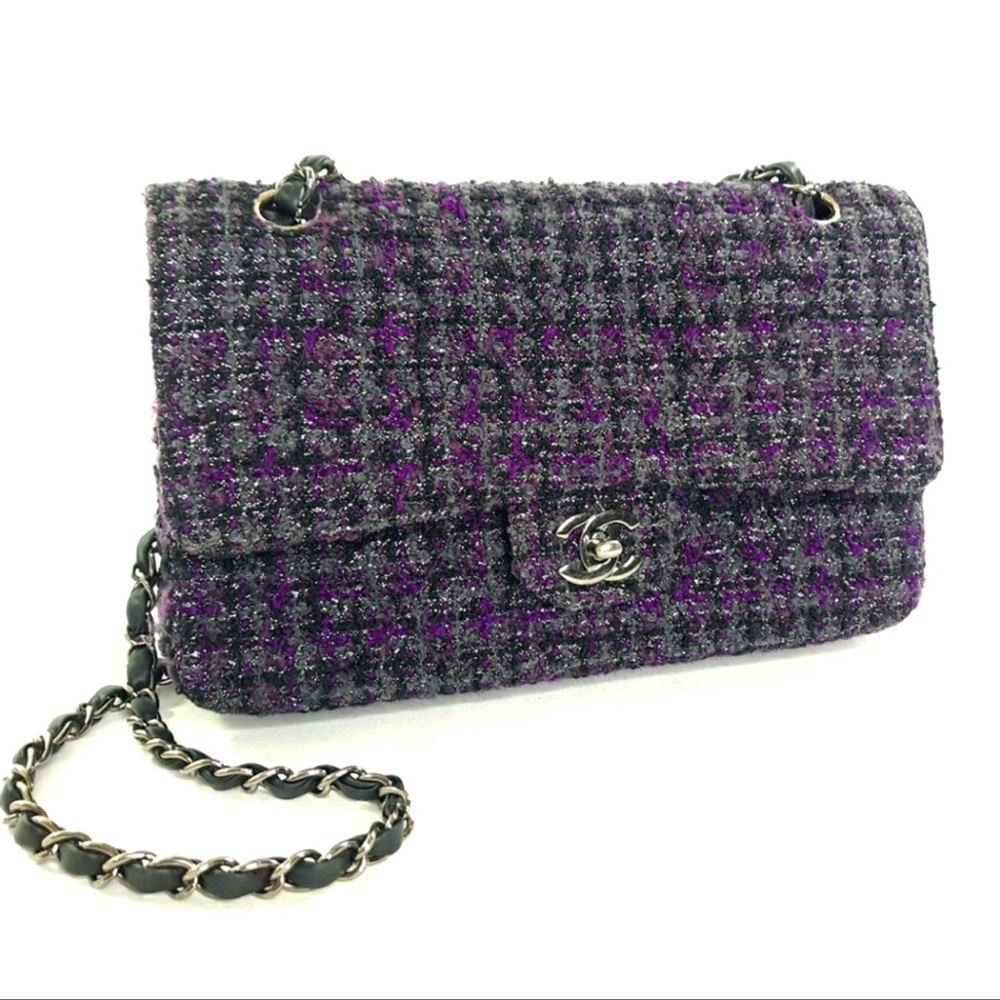 Chanel Tweed Classic Flap 🖤💜